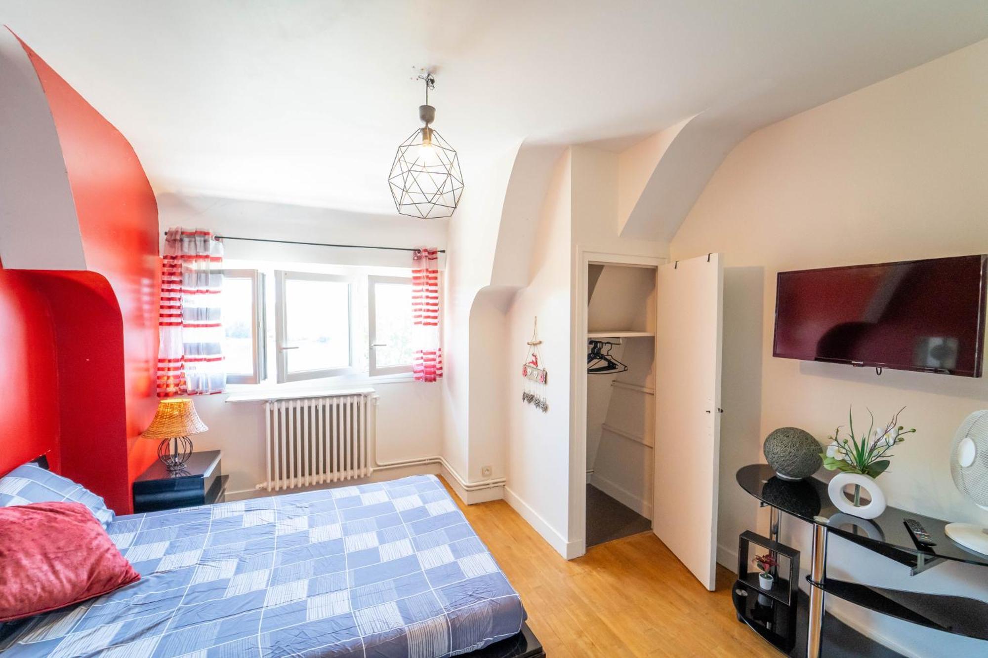 Appart 4 Chambres Parking Voitures Velos 10Min Blois Ngoại thất bức ảnh